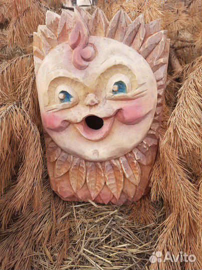 Красивый Скворечник из дерева для птиц и белок