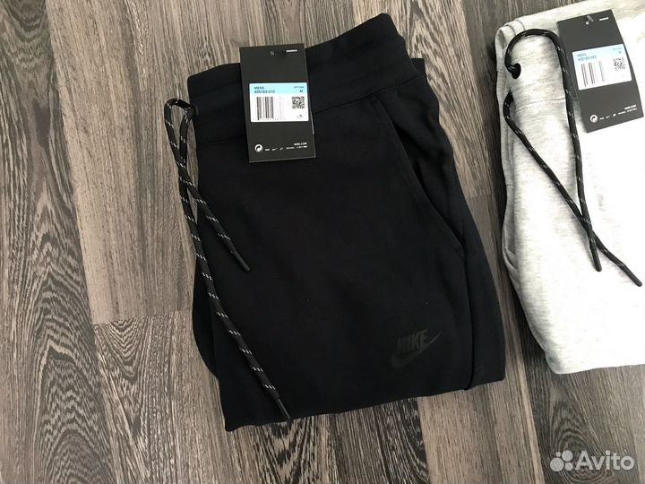 Штаны Nike Tech Fleece