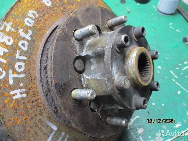 Ступица передняя правая Hyundai Terracan 2003