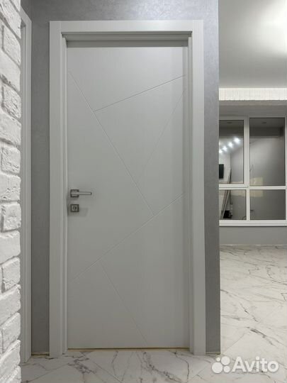 Дверь эмаль белая геометрия 2