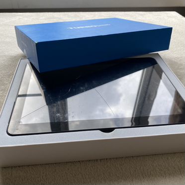 Планшет TurboPad 1016, треснул экран