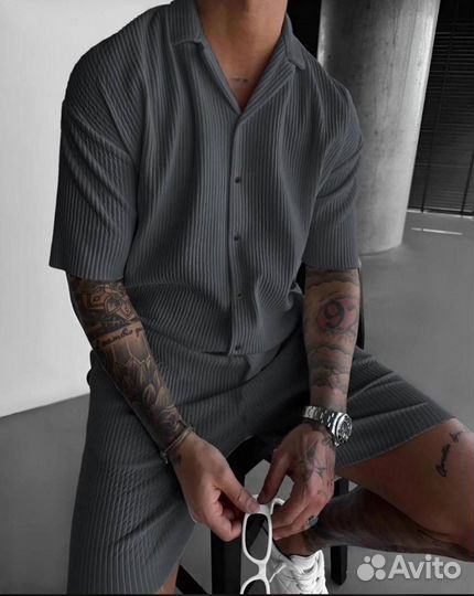 Мужской костюм