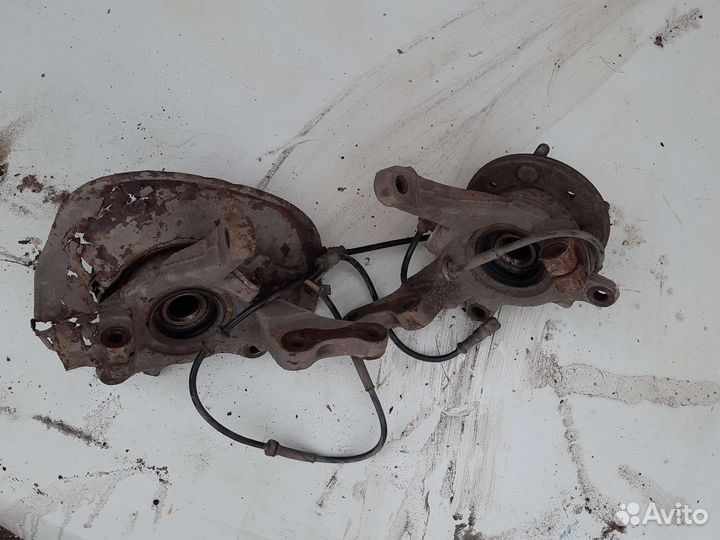 Поворотный кулак Mitsubishi space star 4g18