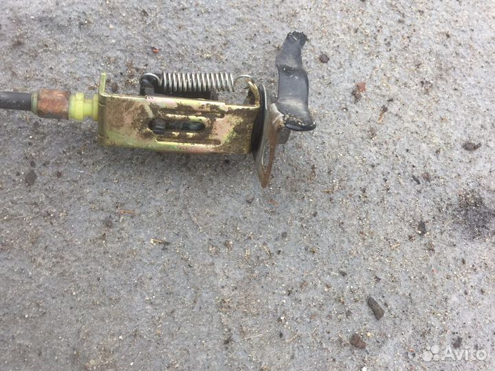 Трос открывания лючка бензобака Maздa CX-7