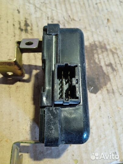 Блок иммобилайзера Kia Sorento 1 2.4