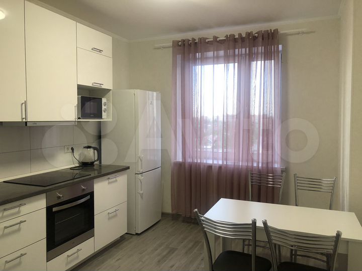 2-к. квартира, 65 м², 9/17 эт.