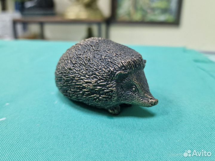 Бронзовая фигура Ёжик