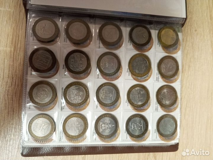 Биметаллические монеты альбом