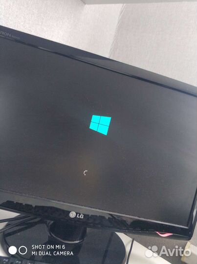 Монитор LG Flatron W2243s