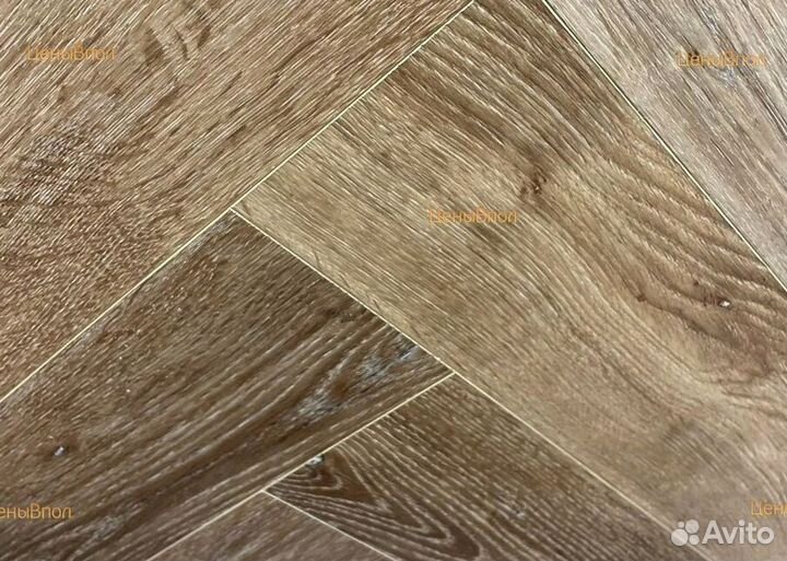 Виниловый ламинат елочкой