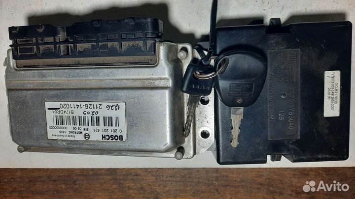 Блоки управления двигателем и подушками безопаснос