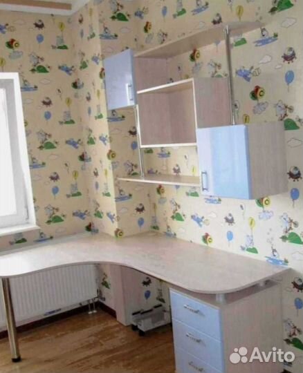 Рабочая зона у окна