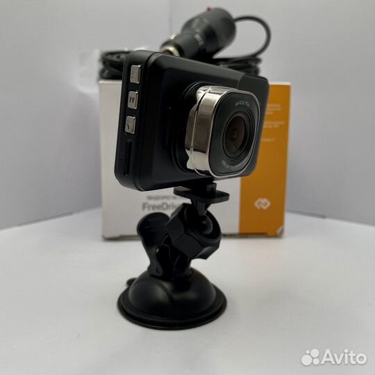 Видеорегистратор Digma FreeDrive 118