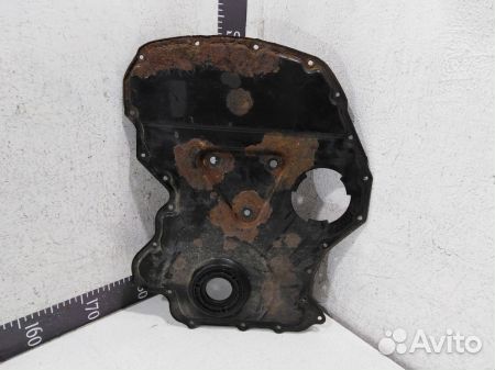 Крышка двигателя передняя