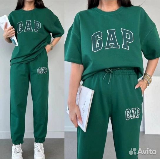 Спортивный костюм женский