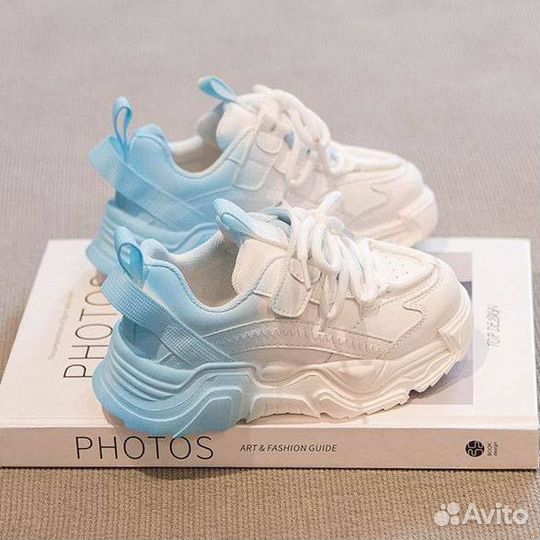 Кроссовки для мальчиков и девочек