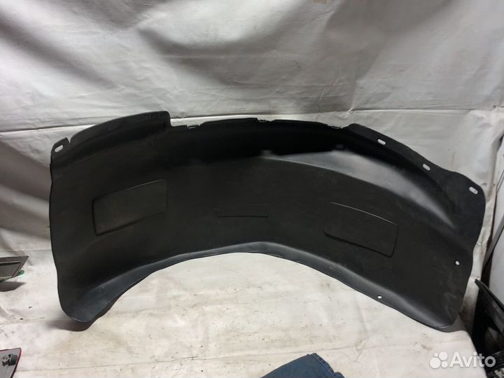 Подкрылок передний toyota land cruiser prado 120