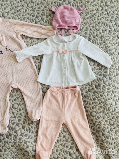 Костюмчики куртка шапки и ботинки на девочку 74