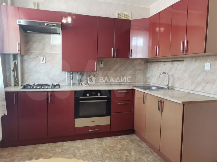 2-к. квартира, 50 м², 2/3 эт.