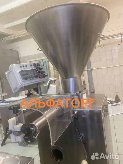 Шприц вакуумный с перекрутчиком