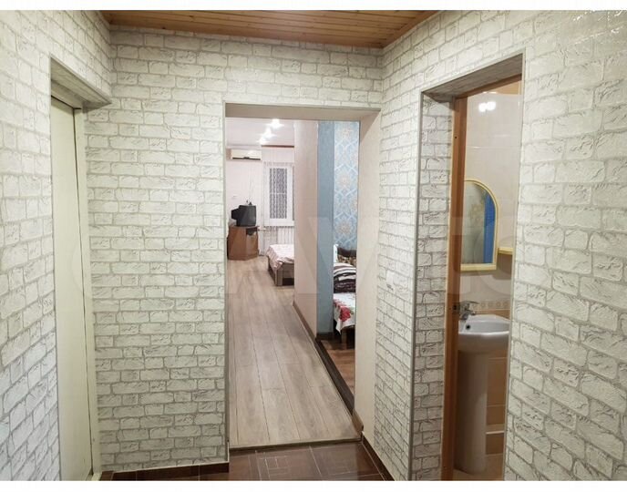 Комната 20 м² в 1-к., 1/2 эт.