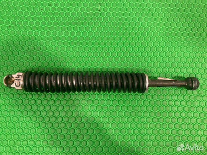 Амортизатор багажника Volkswagen Touareg 7L6 7L7