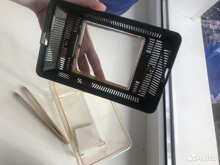 Контейнер для насекомых