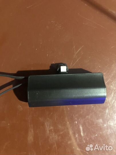 Повербанк apple