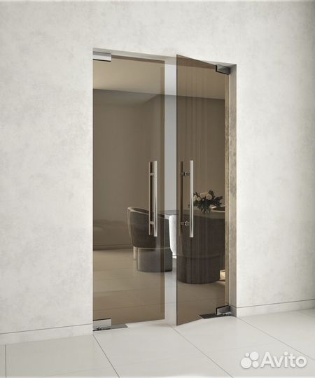 Стеклянная дверь от производителя