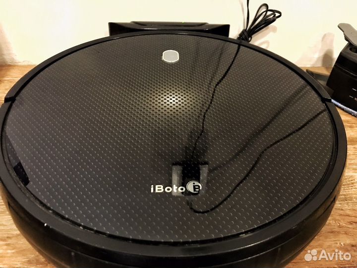 Робот пылесос iboto Smart V720GWAqua