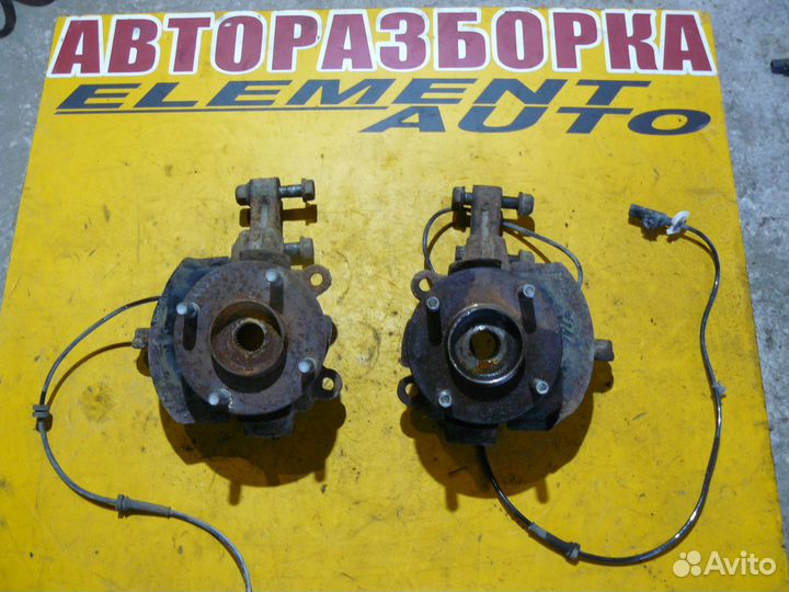 Кулак передний для Nissan Tiida C11 2010г