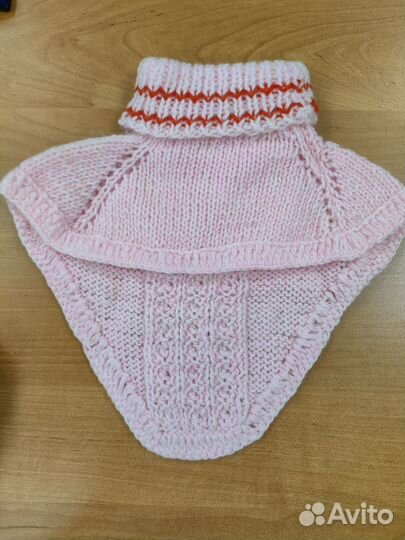 Манишка,варежки на девочку 4-5 лет