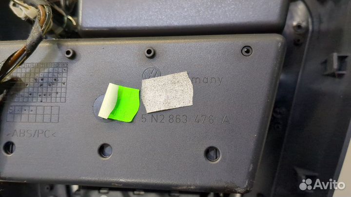 Консоль салона Volkswagen Tiguan, 2011