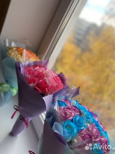 Букеты из мыльных роз с напылением