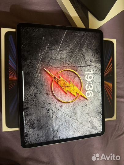 iPad pro 12.9 m1 128gb + magic keyboard