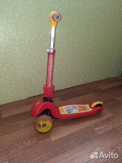 Самокат трехколесный scooter