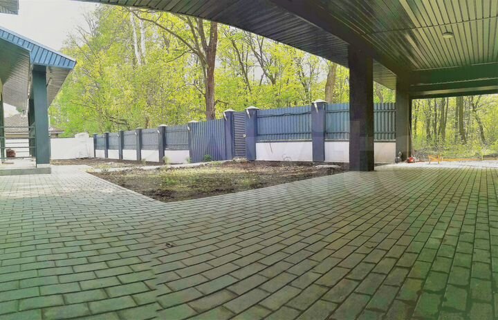 Коттедж 225 м² на участке 6 сот.