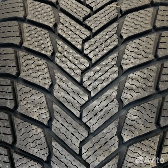 Michelin X-Ice Snow 275/45 R22 112T