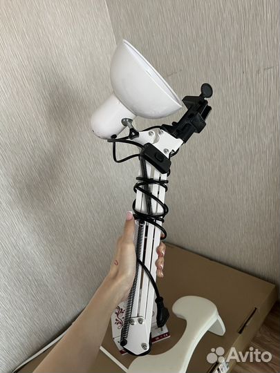 Лампа настольная для маникюра