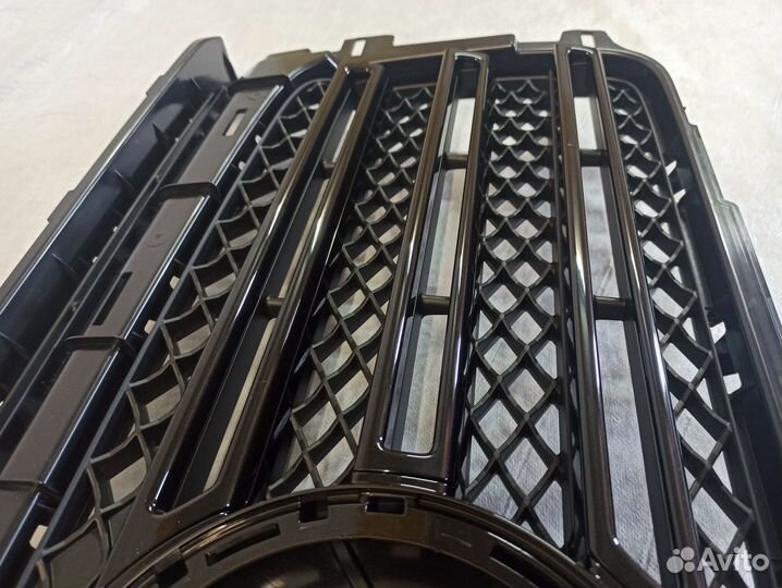 Решетка радиатора Mercedes-Benz G-Class