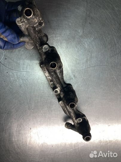 Топливная рампа ford mondeo 1 1.8