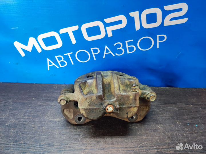 Передний правый суппорт SsangYong Rexton 1