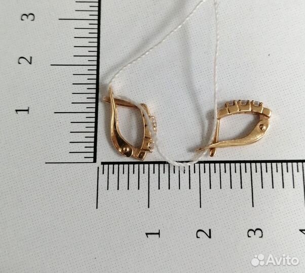 Серьги с синтетическим камнем Золото