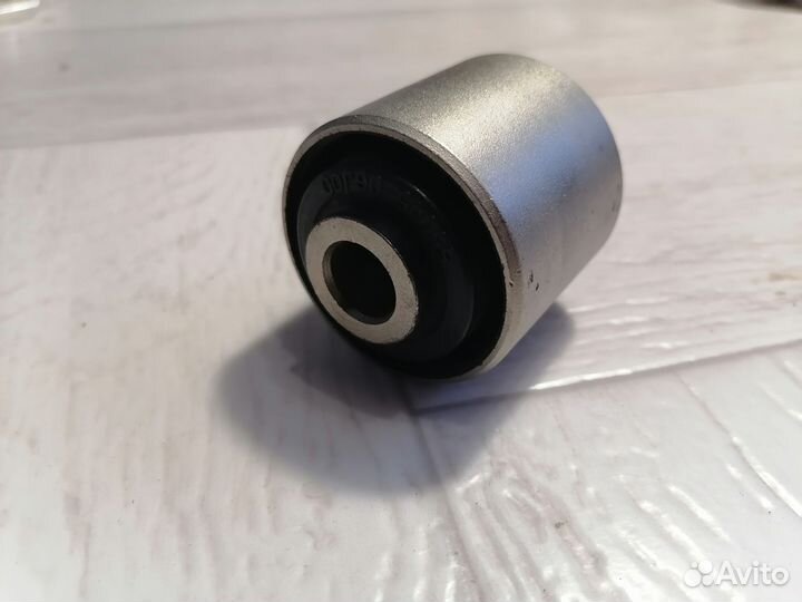Сайлентблок задней нижней продольной тяги Toyota
