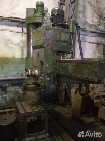 Радиально-сверлильный станок 2м55