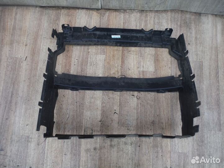 Воздуховод радиатора передний Range Rover 4 2019