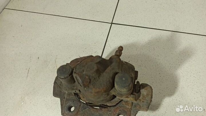 Суппорт задний левый бмв