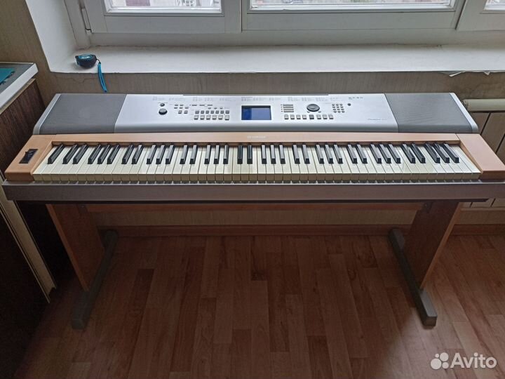 Цифровое пианино yamaha