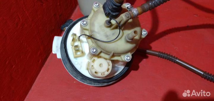 Насос топливный левый Туарег бензонасос 2002-2010