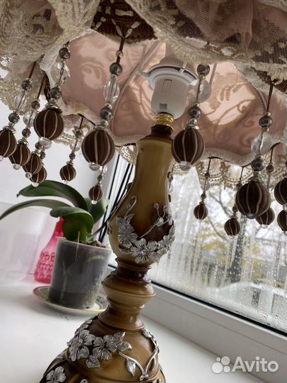 Лампа с абажуром настольная